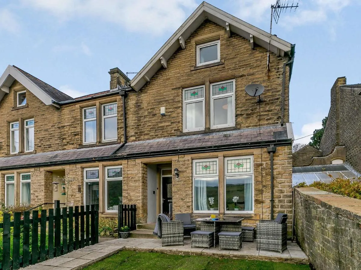 Villa 4 Bed In Holmfirth 86032 Hébergement de vacances